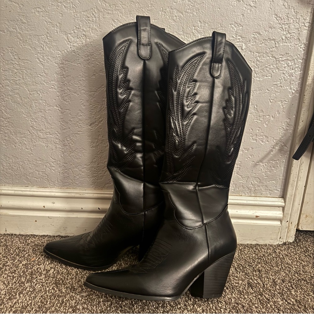 Black Western-Style Women's Boots